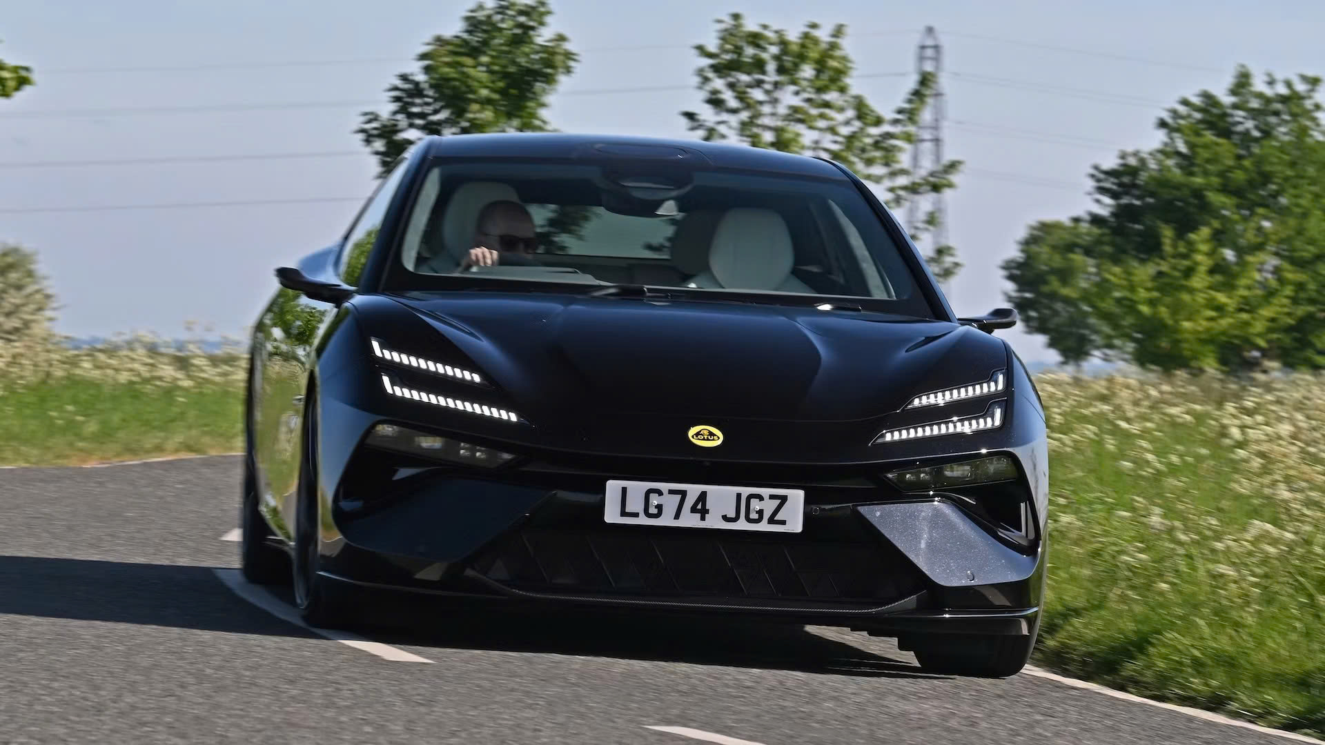 Lotus sắp bán xe chính hãng tại Việt Nam: Có thể mang xe thách thức Porsche, Audi, Mercedes - Ảnh 10