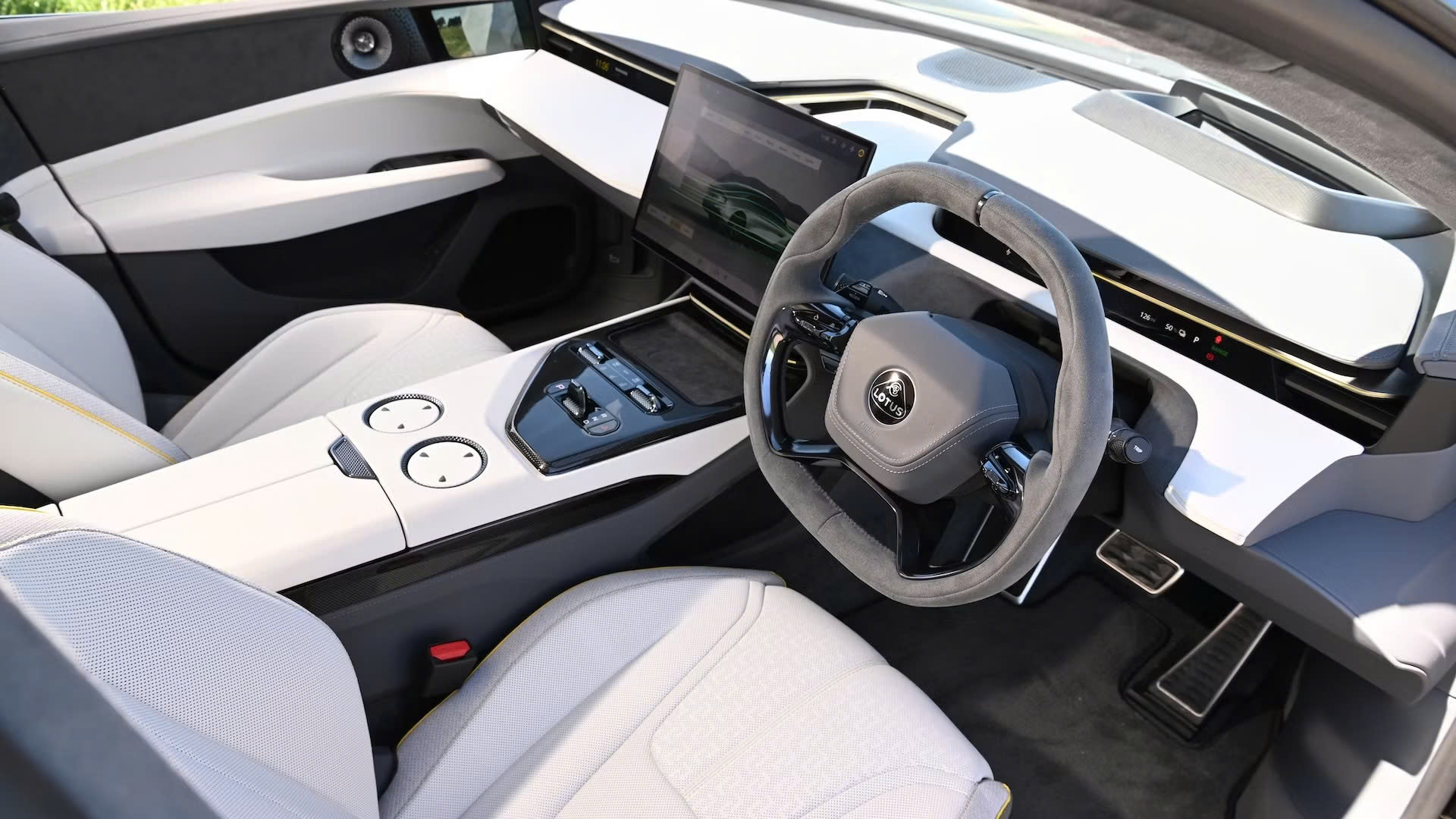 Lotus sắp bán xe chính hãng tại Việt Nam: Có thể mang xe thách thức Porsche, Audi, Mercedes - Ảnh 13