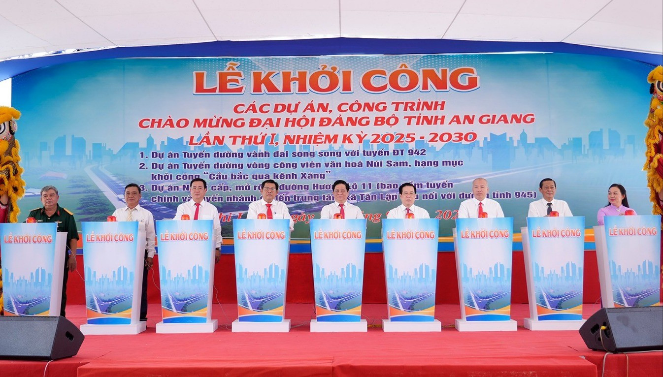 Khởi công 3 tuyến đường tổng vốn gần 800 tỷ ở An Giang - Ảnh 1