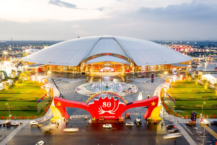 Dấu ấn doanh nghiệp Việt sau dự án mái vòm thép quy mô lớn nhất thế giới - Ảnh 1