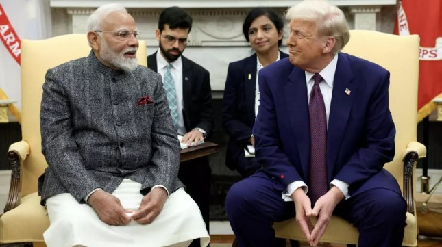 Cầu nối giữa Ấn Độ và Mỹ đứt gãy vì thay đổi visa H-1B - Ảnh 1