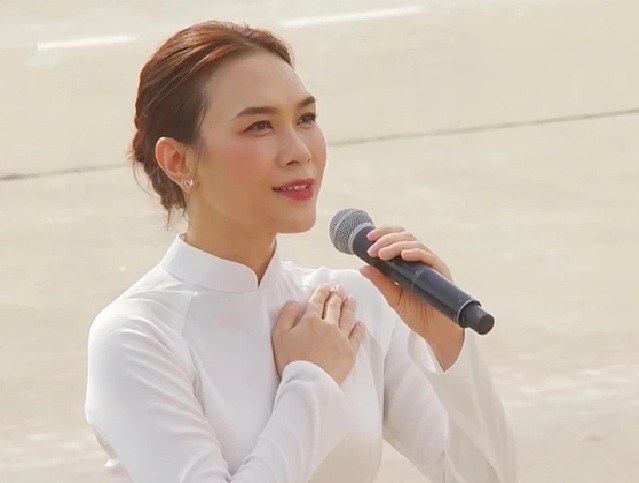 Gây xúc động khi xuất hiện tại quảng trường Ba Đình sáng 2/9, Mỹ Tâm đẳng cấp cỡ nào? - Ảnh 1