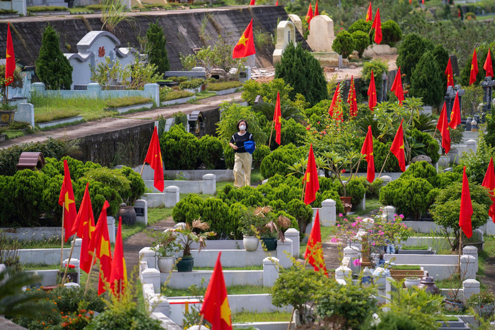 Đổ xô đi mua đất cho 'người âm' để làm...quà tặng - Ảnh 2