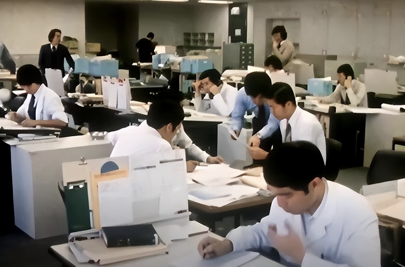 Bằng đại học Nhật Bản đã từng “quý như vàng” - Vì sao giờ trở nên mờ nhạt? - Ảnh 2