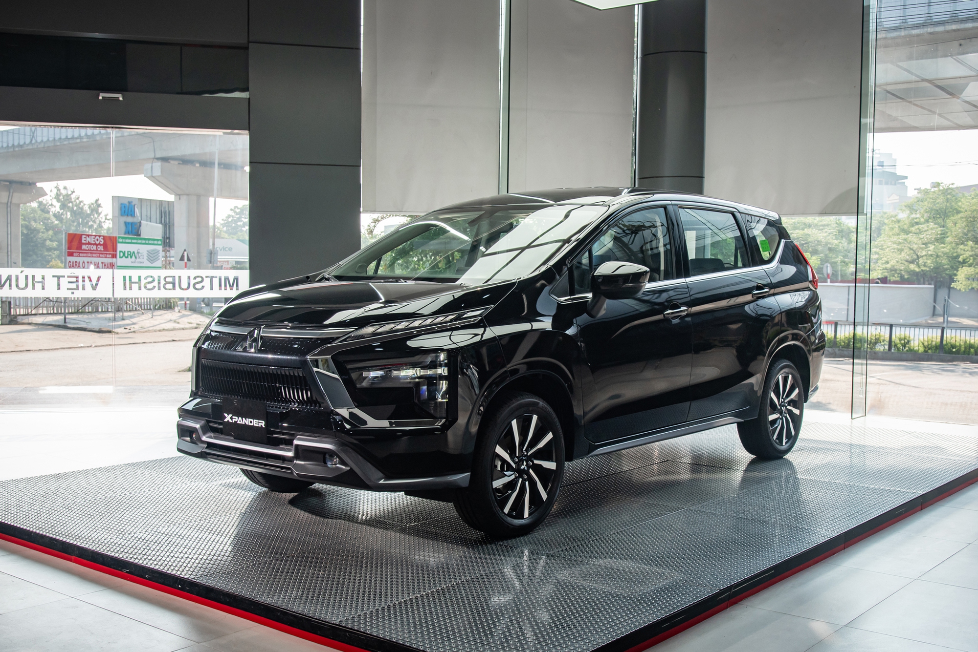 Soi kỹ từng khác biệt của Mitsubishi Xpander 2025 vừa ra mắt: Giá cao nhất 699 triệu, đã có 6 túi khí, màn hình điện tử - Ảnh 1