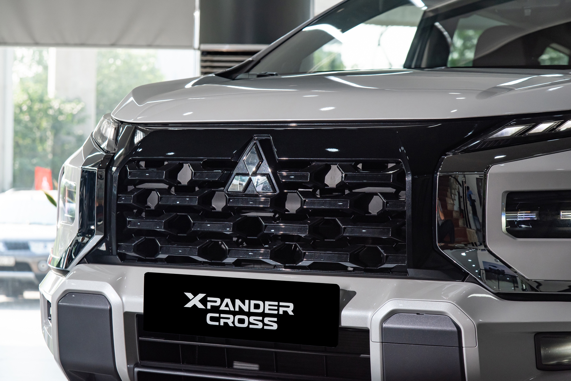 Soi kỹ từng khác biệt của Mitsubishi Xpander 2025 vừa ra mắt: Giá cao nhất 699 triệu, đã có 6 túi khí, màn hình điện tử - Ảnh 4