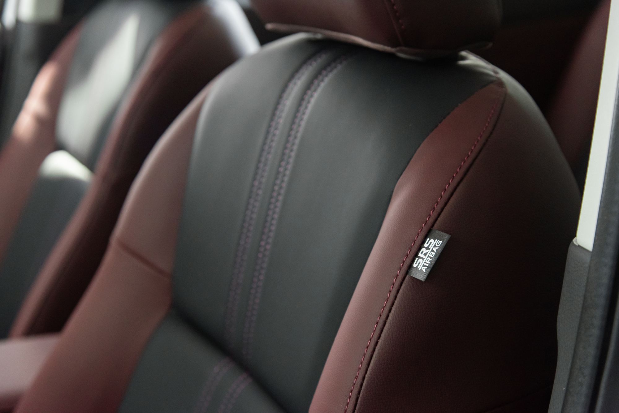 Soi kỹ từng khác biệt của Mitsubishi Xpander 2025 vừa ra mắt: Giá cao nhất 699 triệu, đã có 6 túi khí, màn hình điện tử - Ảnh 23