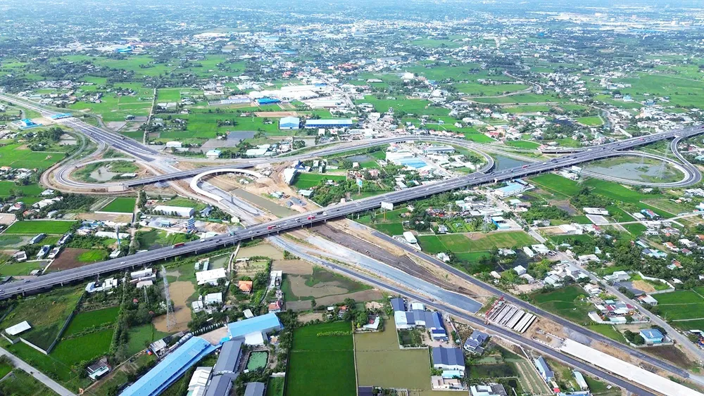 Dự án đường Vành đai 3 TPHCM đã thông xe tạm nhiều đoạn qua tỉnh Tây Ninh - Ảnh 1