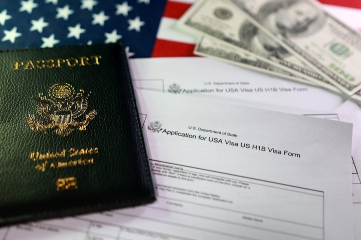Visa H-1B là gì, ai đủ điều kiện được cấp visa H-1B ở Mỹ? - Ảnh 1