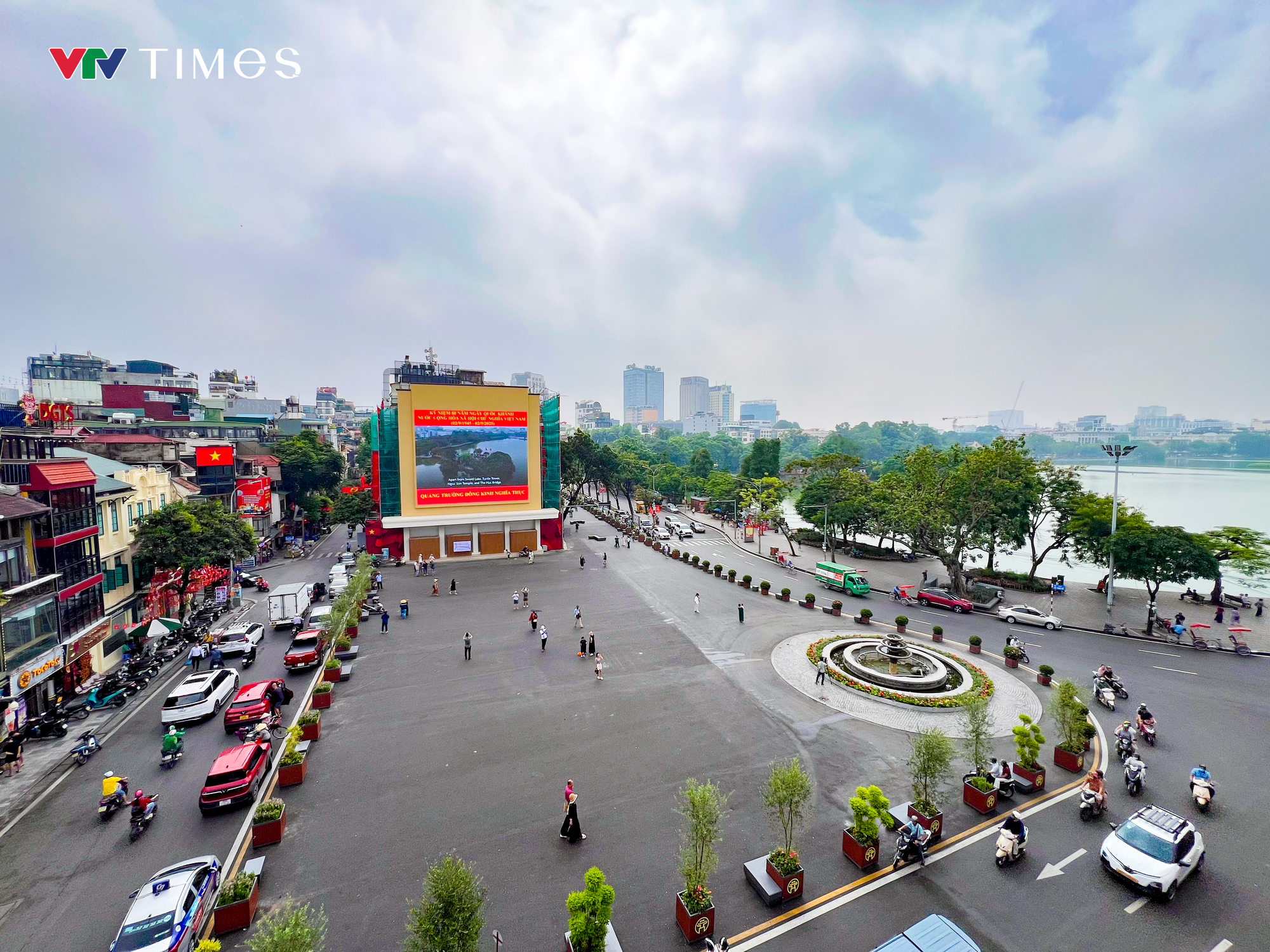 Quảng trường Đông Kinh Nghĩa Thục khoác lên mình diện mạo mới - Ảnh 5