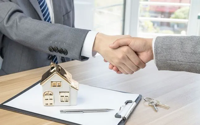 Đề xuất thu 300.000 đồng lệ phí cấp chứng chỉ môi giới bất động sản - Ảnh 1