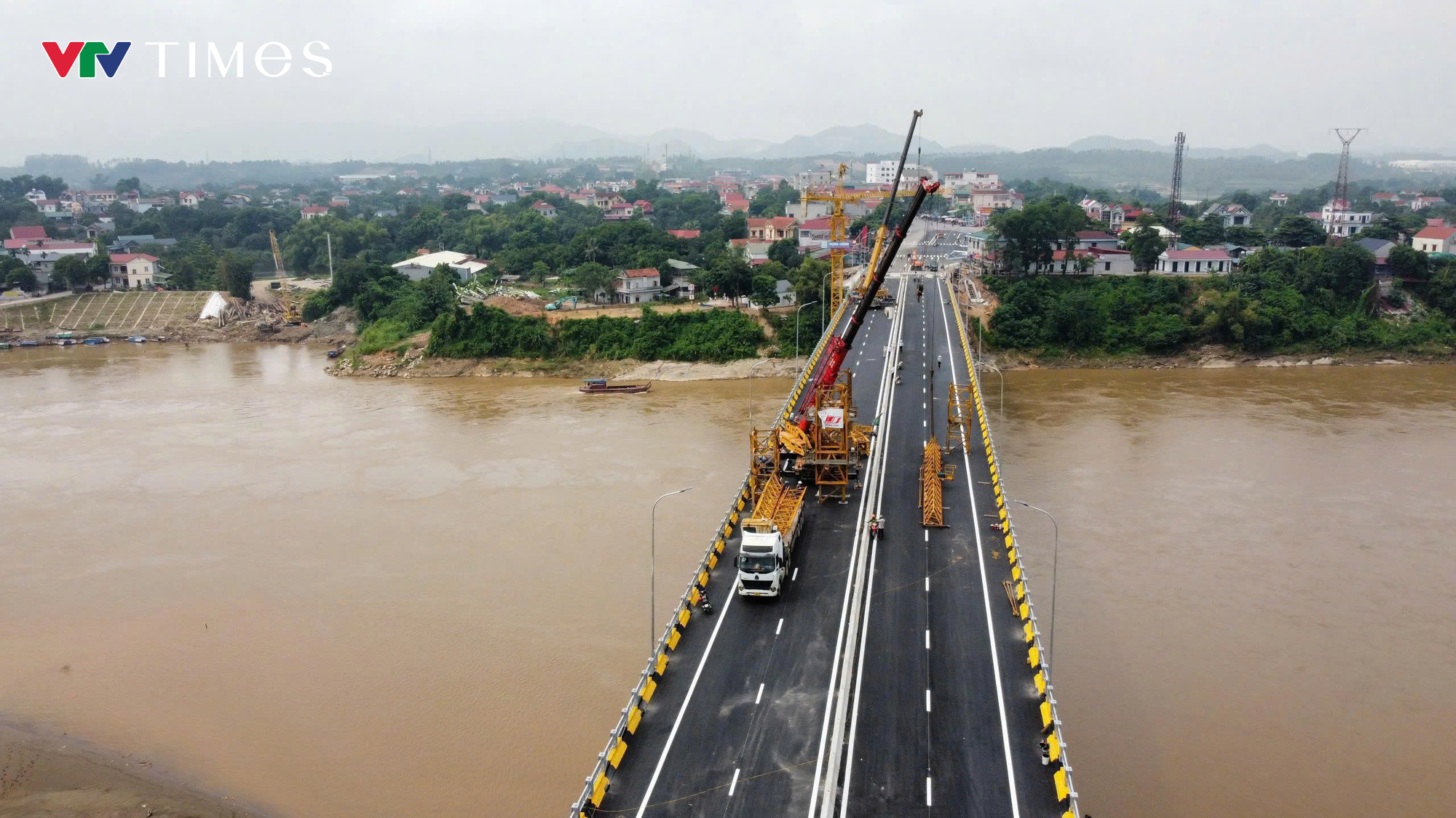 Cầu Phong Châu hoàn thành vượt tiến độ, mở ra kỳ vọng mới - Ảnh 2