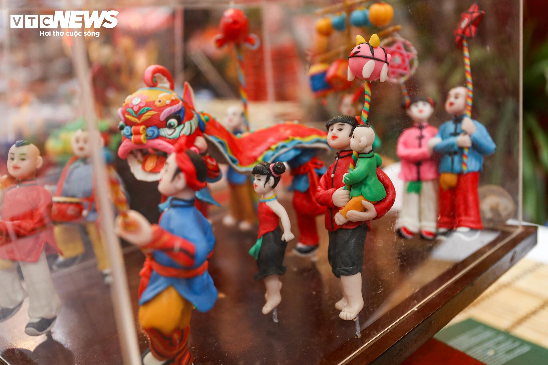 Đồ chơi trung thu thất truyền giá bạc triệu hút khách - Ảnh 11