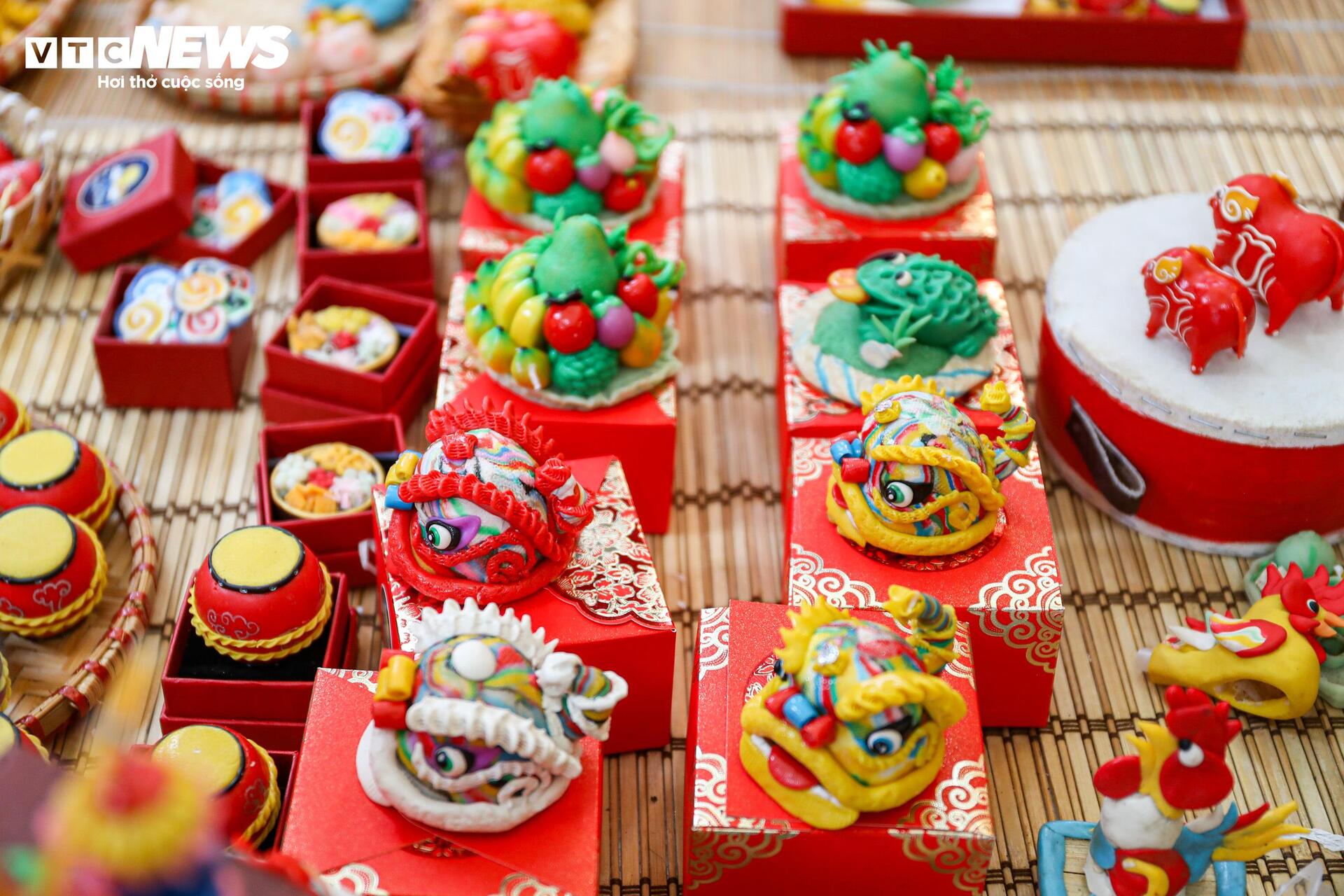 Đồ chơi trung thu thất truyền giá bạc triệu hút khách - Ảnh 4