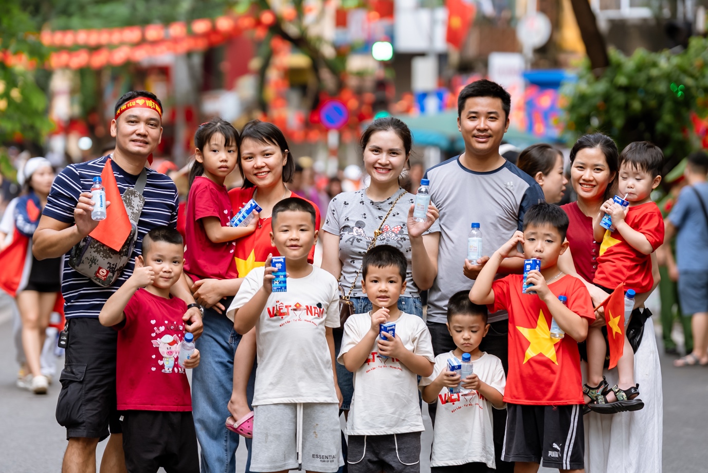 Vinamilk cùng Việt Nam rực rỡ trong ngày hội non sông - Ảnh 1