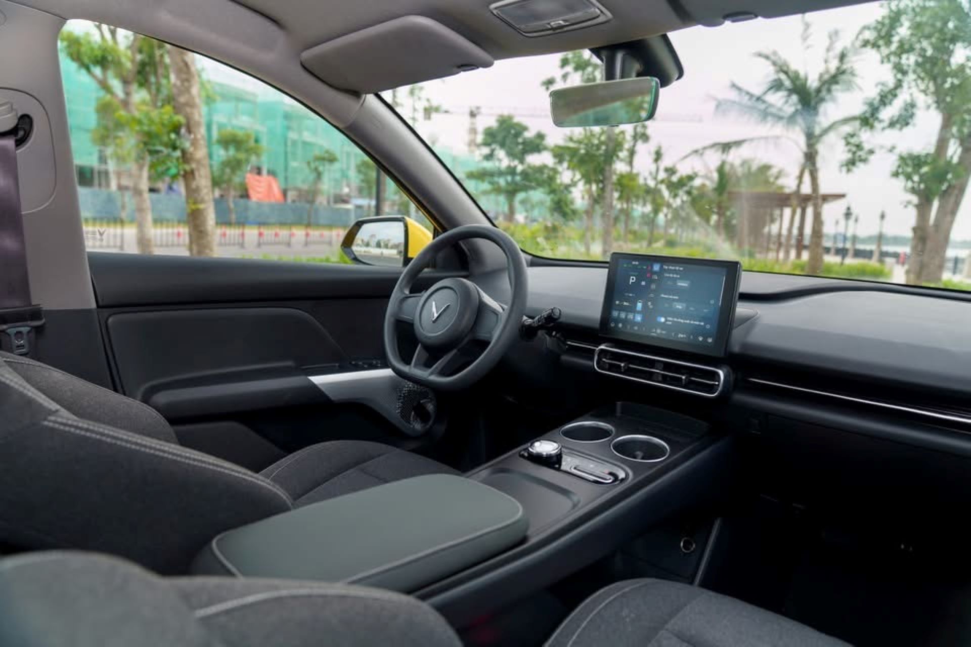 Tài xế xe điện: Lợi đơn lợi kép khi chạy dịch vụ bằng Limo Green - Ảnh 1