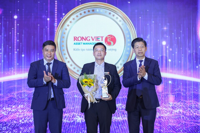 Chứng khoán Rồng Việt được vinh danh tại Diễn đàn cấp cao Cố vấn tài chính 2025 - Ảnh 1