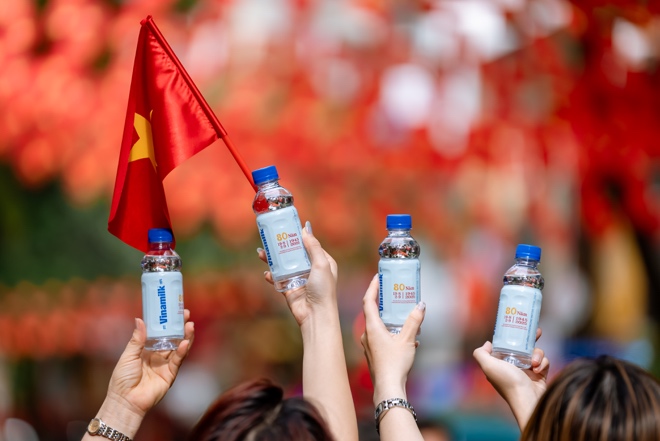 Vinamilk cùng Việt Nam rực rỡ trong ngày hội non sông - Ảnh 12