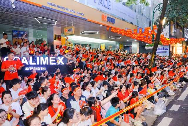 SHB đồng hành Fandom Yêu Nước: Tự hào hành trình lan toả niềm hạnh phúc là người Việt Nam - Ảnh 13