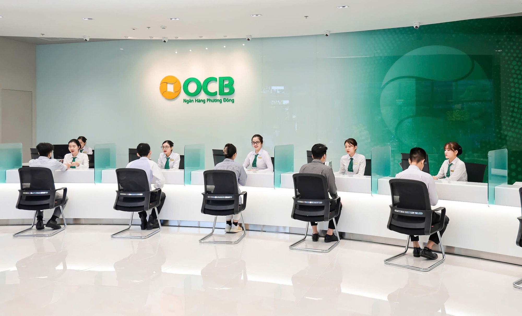 OCB tiếp tục được vinh danh trong top doanh nghiệp nộp ngân sách lớn nhất Việt Nam 2025 - Ảnh 2
