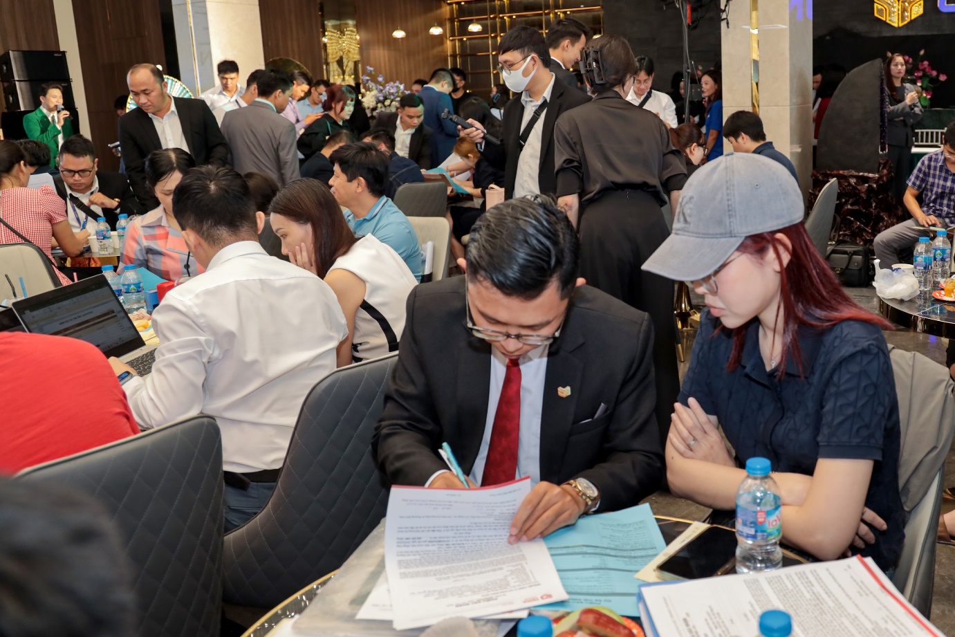 Hơn 90% căn hộ The Emerald 68 đã có chủ - Ảnh 2