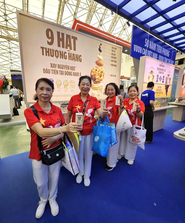 Vinamilk tạo điểm nhấn tại Triển lãm thành tựu đất nước 80 năm - Ảnh 9