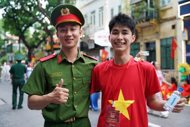 Vinamilk cùng Việt Nam rực rỡ trong ngày hội non sông - Ảnh 8