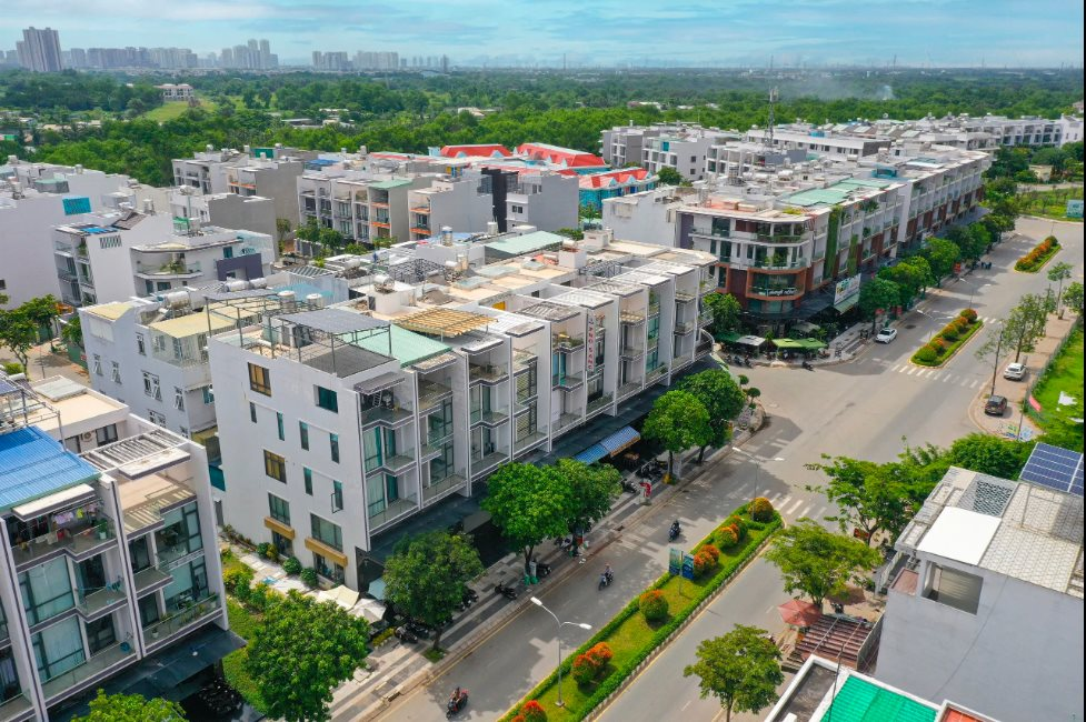 Thành phố Hồ Chí Minh: Dự án không còn quỹ đất thu nhập thấp vẫn được xem xét cấp sổ hồng - Ảnh 1