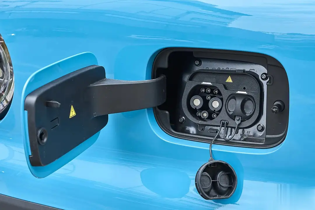 Hãng xe xây nhà máy 4.100 tỷ tại Việt Nam ra mắt xe điện mini giá chỉ bằng 2 mẫu Honda SH, đối đầu Wuling Mini EV - Ảnh 3