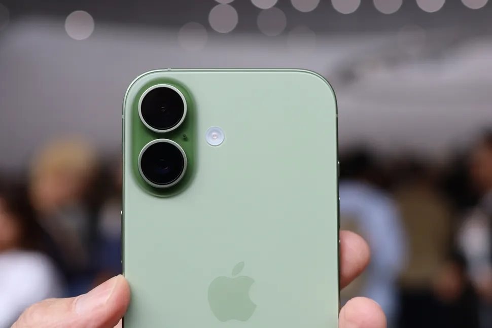 Chưa có năm nào "đau đầu" vì mua iPhone 17 như năm nay: Người Việt nên chọn mẫu nào là chuẩn bài nhất? - Ảnh 2