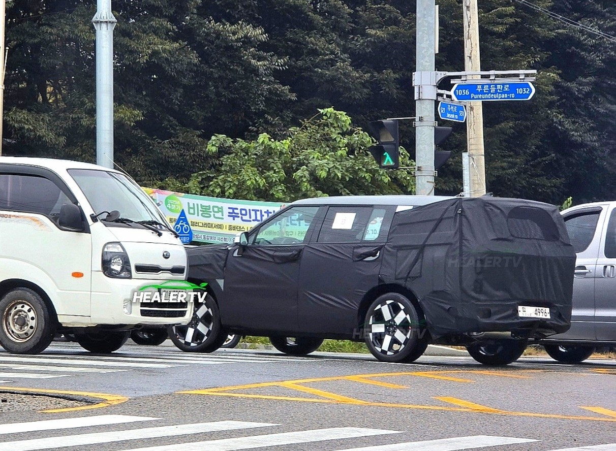 Hé lộ diện mạo hoàn toàn mới của Hyundai Santa Fe - Ảnh 1