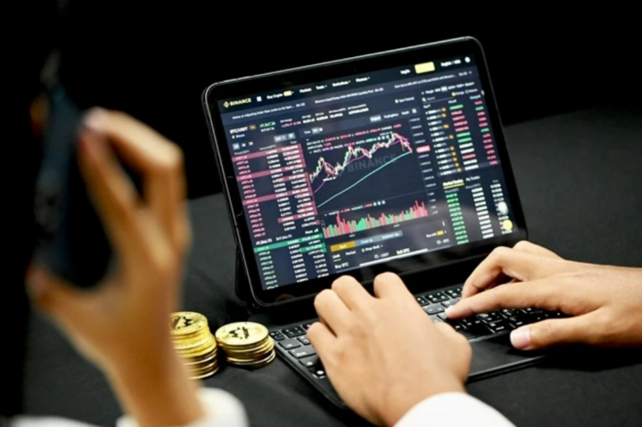 Thí điểm thị trường tài sản mã hóa: Nhà đầu tư lo lắng gì khi chuyển sàn? - Ảnh 1