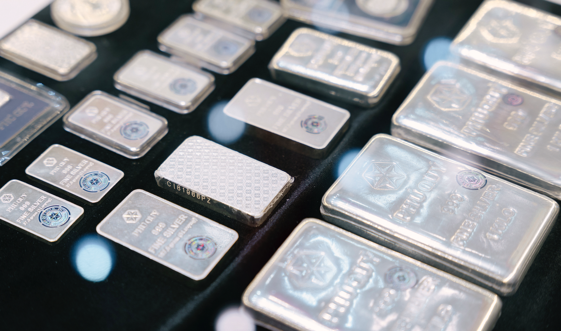 Giá bạc thỏi vượt mốc 45 triệu đồng/kg, tiếp tục lập đỉnh mới - Ảnh 1