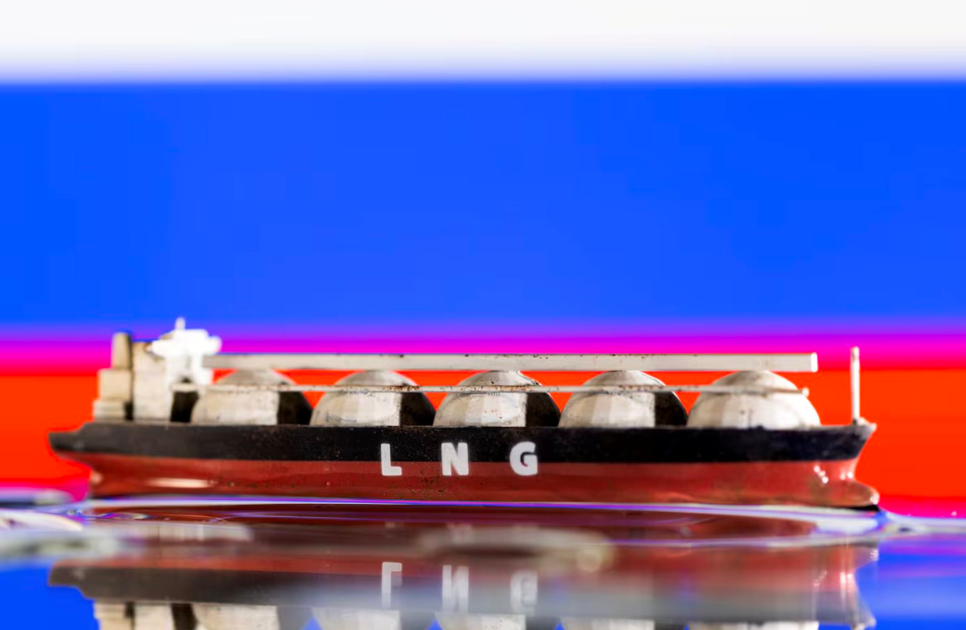 'Vượt mặt' lệnh trừng phạt, Nga vừa đưa tàu chở LNG từ dự án có công suất gần 20 triệu tấn/năm đến một quốc gia châu Á - Ảnh 1