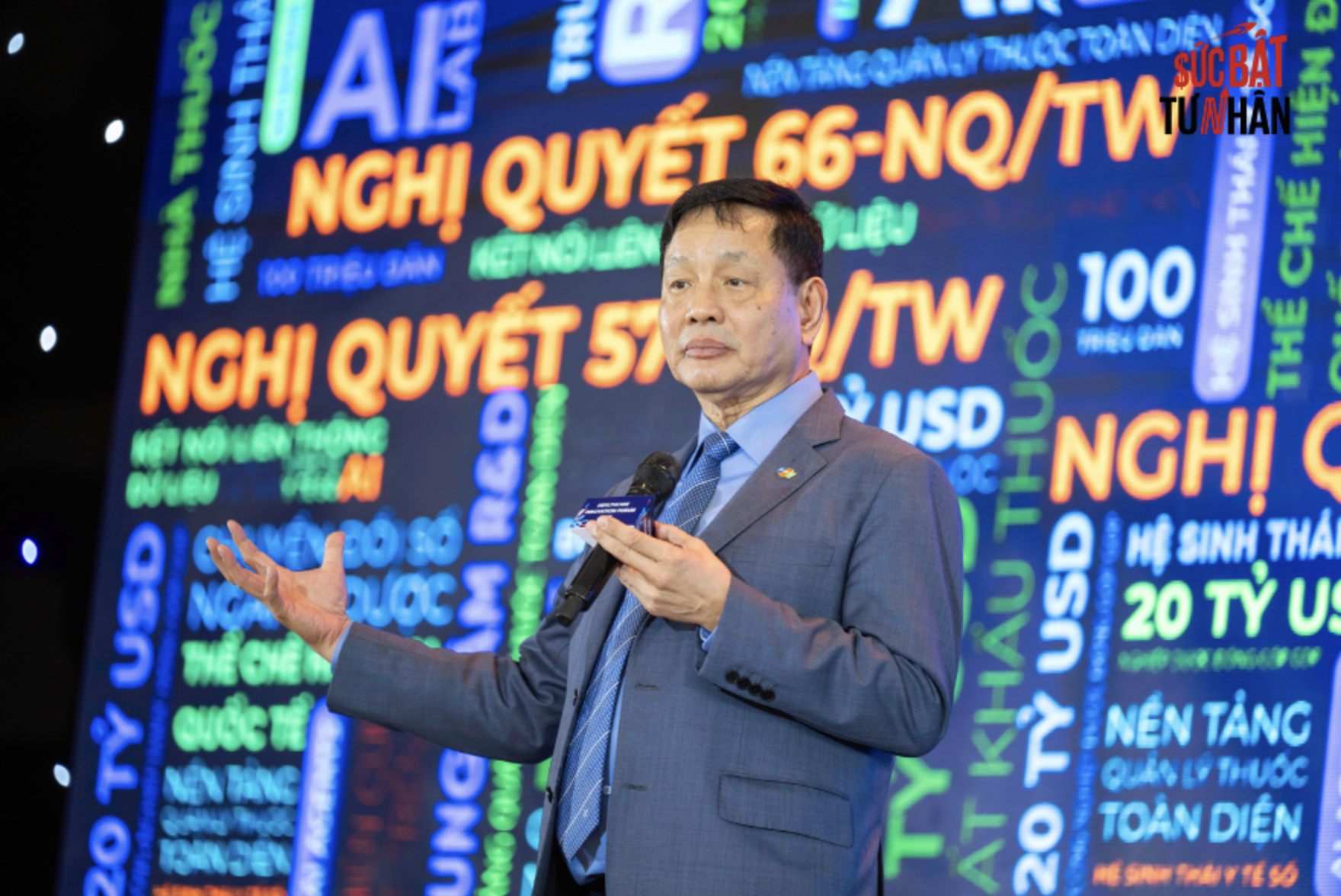 Chủ tịch FPT Trương Gia Bình: "Đã đến lúc công – tư kiến quốc, cùng gánh trách nhiệm phát triển kinh tế' - Ảnh 1