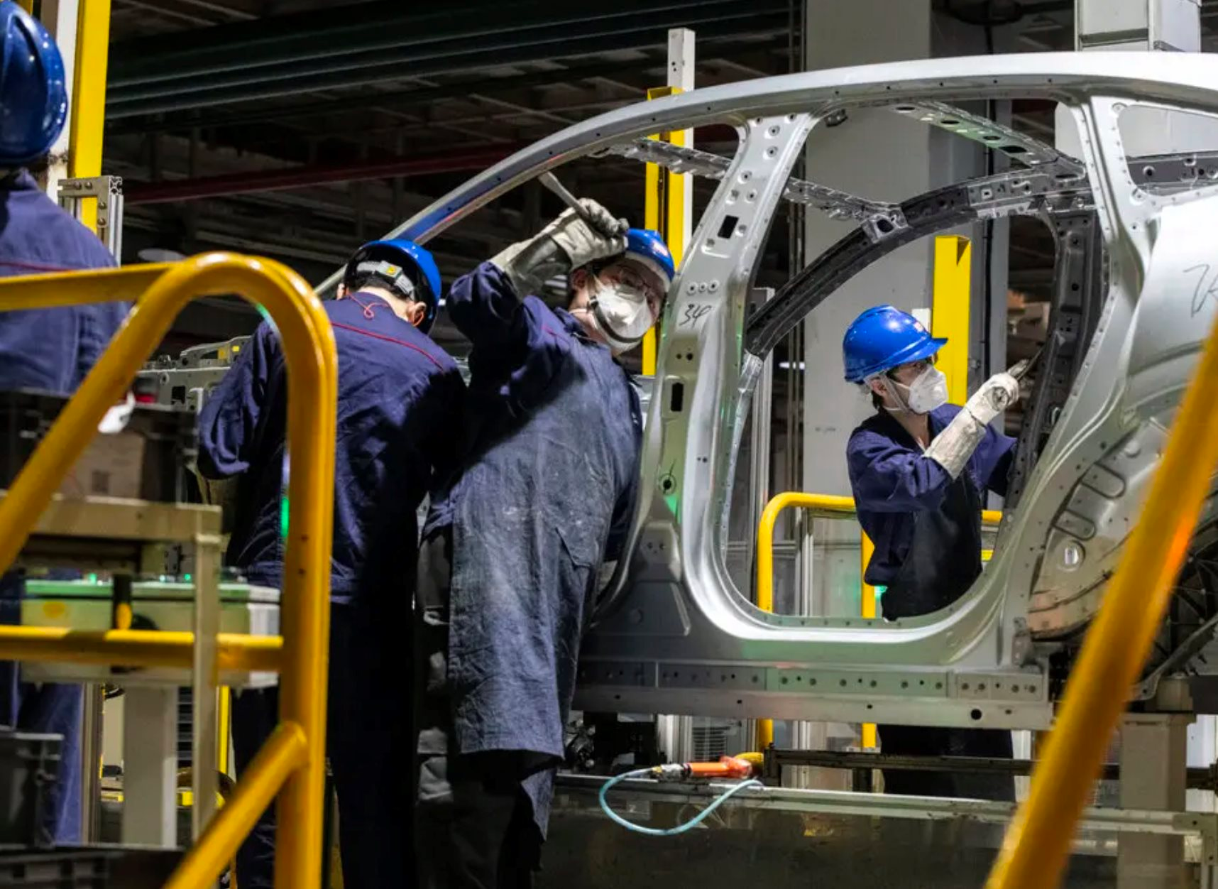 Mất thị trường 19.000 tỷ USD, quốc gia chủ chốt của BRICS lập tức được một loạt 'khách sộp' mới mua hàng: Bị áp thuế gần 150% nhưng 'cỗ máy' thương mại vẫn hái ra tiền - Ảnh 1