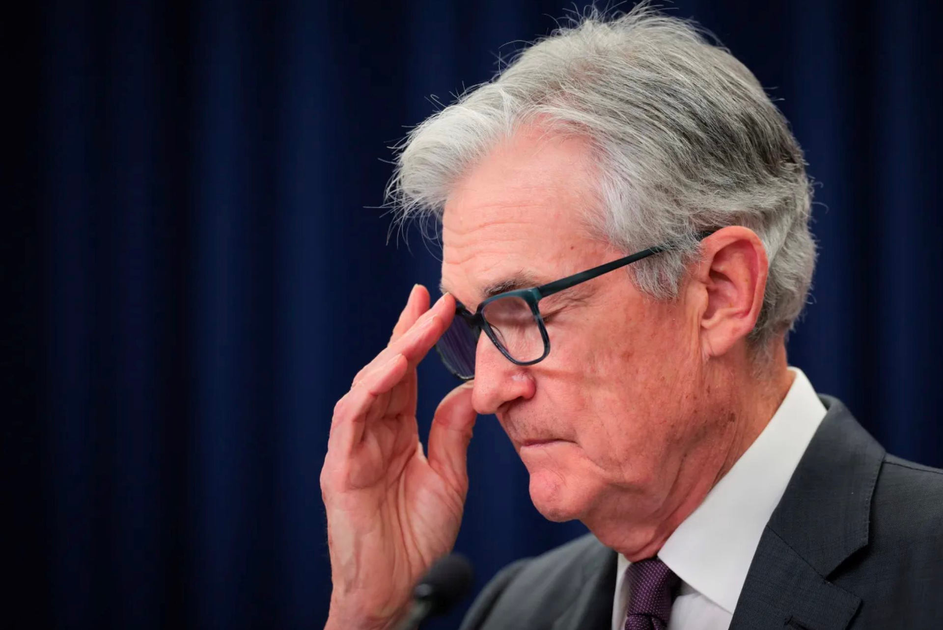 Cuộc họp chính sách đến gần, Fed đối diện với thách thức chưa từng có: Nội bộ chia rẽ mạnh, các ứng viên Chủ tịch Fed 'lún sâu' trong những cuộc cạnh tranh ngầm - Ảnh 1