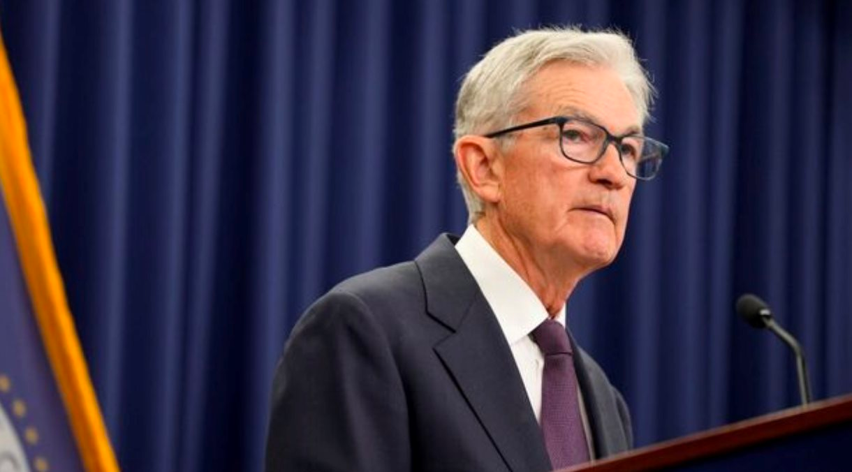 Chủ tịch Fed Jerome Powell: Thị trường lao động Mỹ đang yếu đi, hạ lãi suất 0,25% là để 'kiểm soát rủi ro' - Ảnh 1