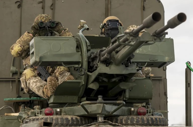 9 nước EU và Ukraine họp khẩn dựng 'drone wall': Quốc gia tiền tuyến duy nhất vắng mặt - Ảnh 1