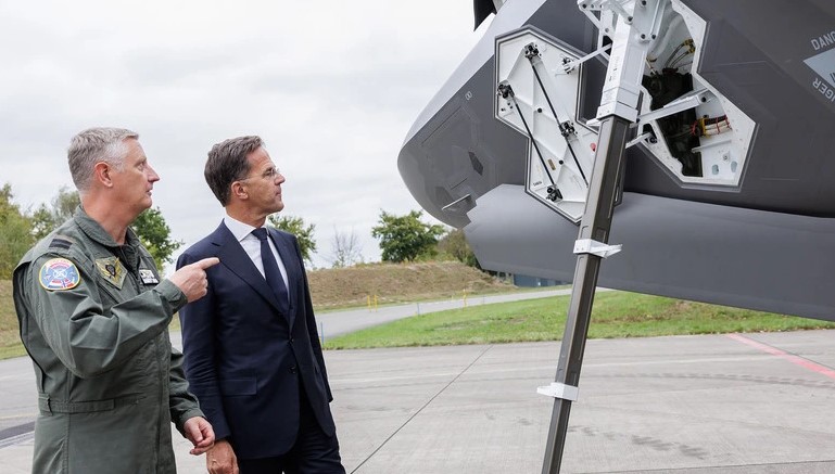 9 nước EU và Ukraine họp khẩn dựng 'drone wall': Quốc gia tiền tuyến duy nhất vắng mặt - Ảnh 2