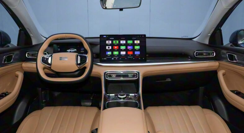 Hãng xe xây nhà máy tại Thái Bình chuẩn bị ra mắt sedan ăn xăng 2,8L/100 km, giá khởi điểm hơn 300 triệu đồng - Ảnh 2