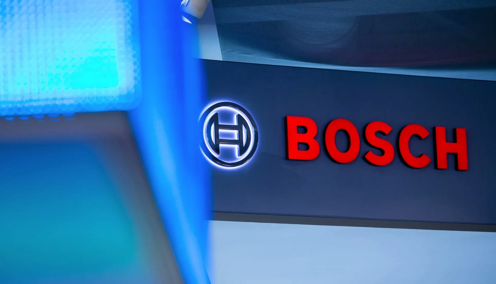 Bosch cắt giảm 13.000 việc làm vì nhu cầu xe điện suy yếu, hàng chục nghìn công nhân nguy cơ mất việc - Ảnh 1