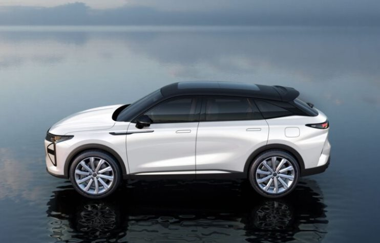 Hãng xe xây nhà máy tại Hưng Yên trình làng SUV ngang cỡ Santa Fe: Giá khởi điểm hơn 500 triệu đồng, phạm vi hoạt động 1.400 km - Ảnh 1