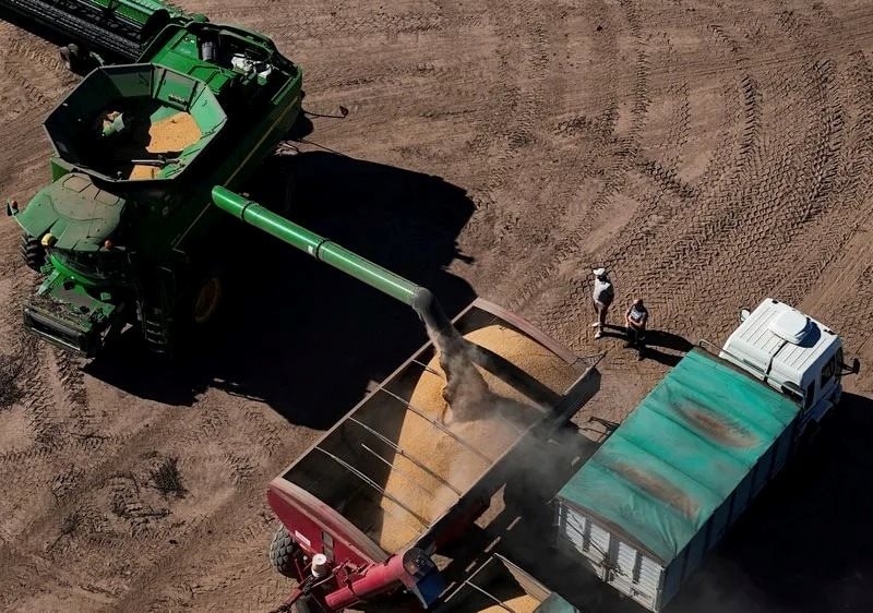 Quyết đoạn tuyệt mặt hàng then chốt của Mỹ, nền kinh tế 18.000 tỷ USD lập tức đặt mua 1,3 triệu tấn từ nhà cung cấp khác chỉ trong 2 ngày nhờ miễn thuế xuất khẩu - Ảnh 1