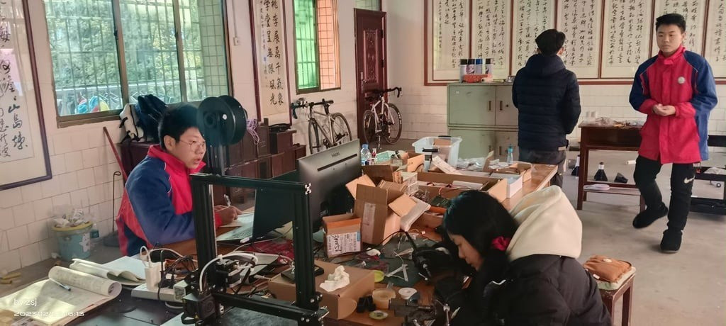 Chàng trai tự chế tên lửa thành công, đỗ luôn vào trường hàng không vũ trụ - Ảnh 4