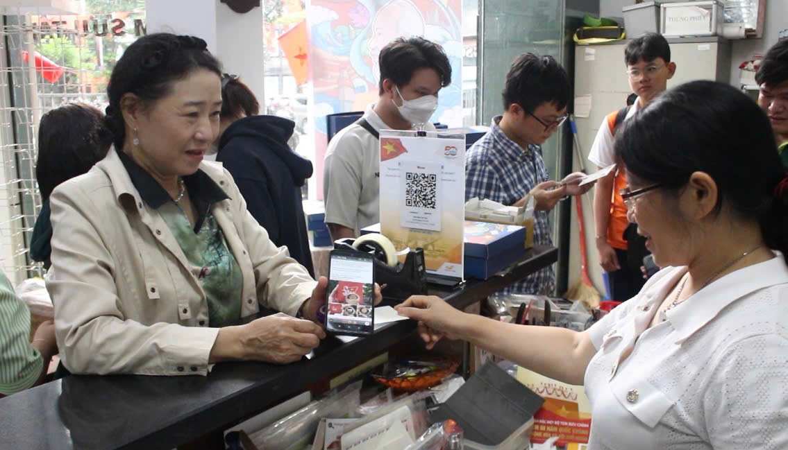 Đồng xu A80 "Tự hào Việt Nam" cháy hàng, nhiều người tiếc nuối vì không mua được - Ảnh 5