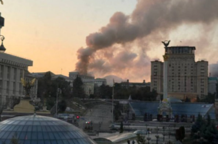 Nga phủ nhận tấn công tòa nhà chính phủ Ukraine - Ảnh 1