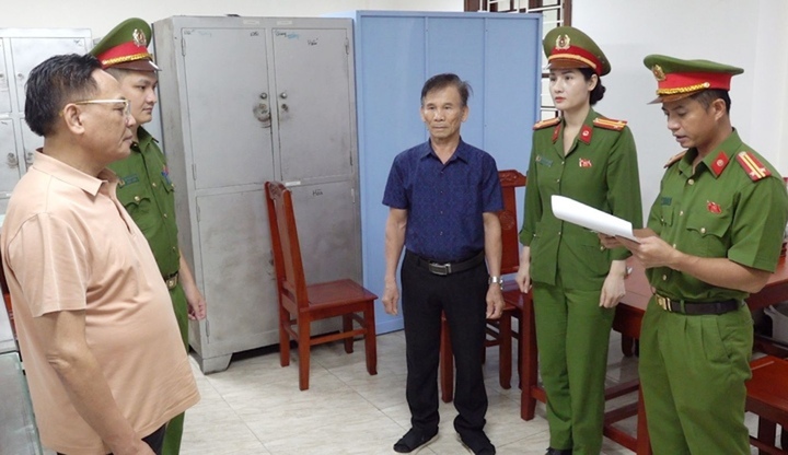 Khởi tố Giám đốc Sở Công Thương Thanh Hoá cùng 7 bị can - Ảnh 1