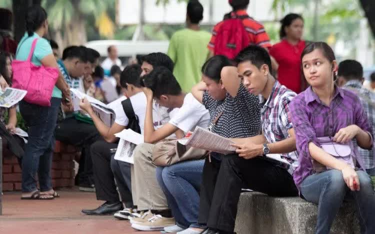 Hồ sơ hưởng trợ cấp thất nghiệp tại Hà Nội giảm mạnh - Ảnh 1