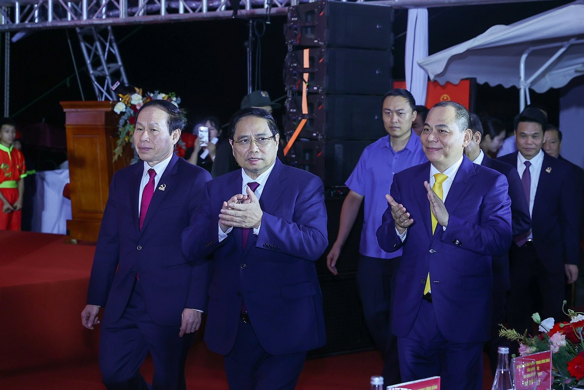 Thủ tướng mong tập đoàn của tỷ phú Phạm Nhật Vượng phải làm được một việc tại dự án hơn 170.000 tỷ - Ảnh 1